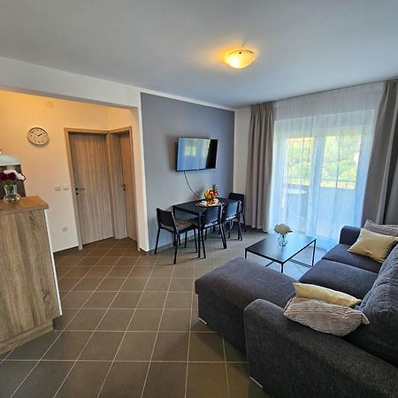 Apartments P&J Medolino Екстер'єр фото